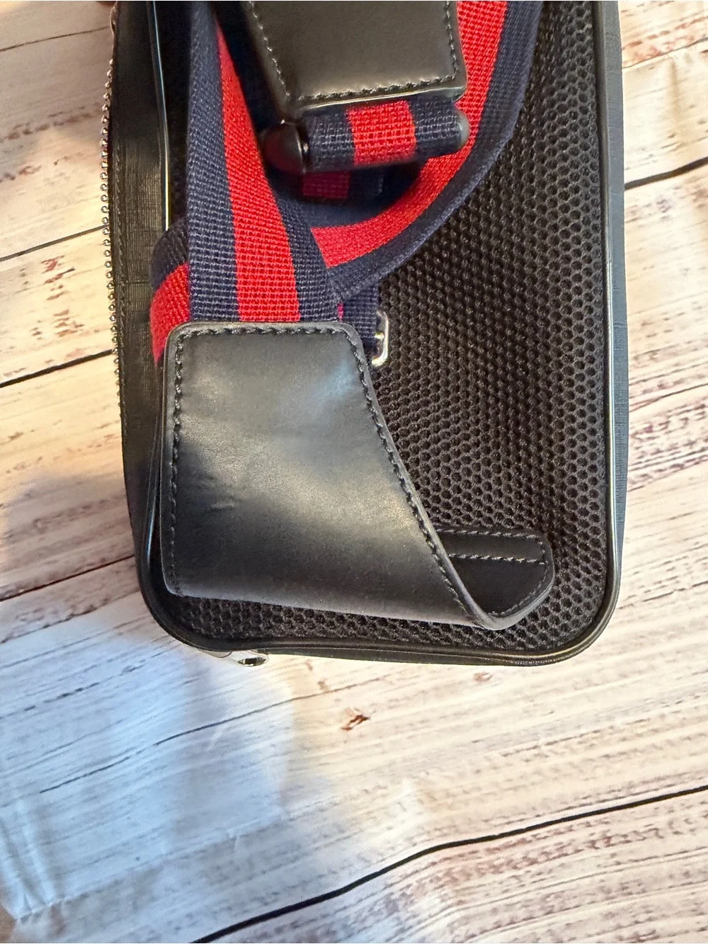 Gucci GG Supreme Waist Pouch 474293 PVC Leather Black Compact Zip like new
